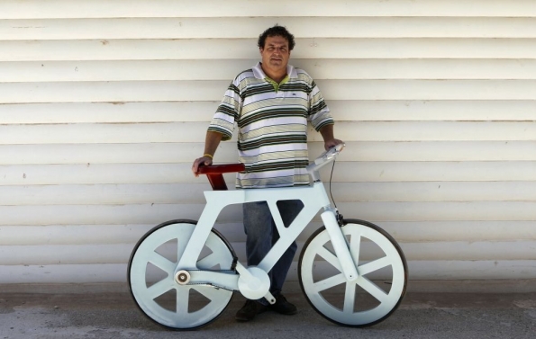 Велосипед из картона. Изобретатель Изхар Гафни.